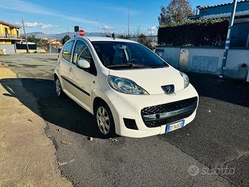 PEUGEOT 107 1.0 benzina 2009 5p neopatentati