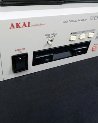 campionatore akai S01