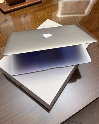 Apple MacBook Air 13” 2017