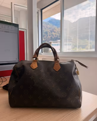 Borsa LV 30