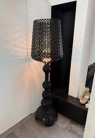 Lampada Kabuki nera 166 cm - imitazione Kartell