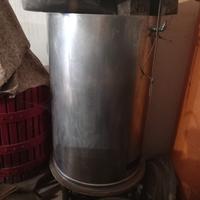 Silos acciaio per conservazione vino -2,50 q.li