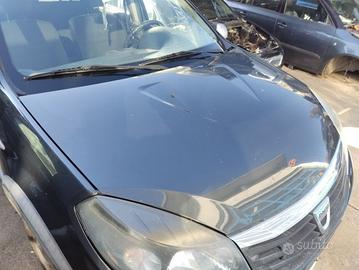 Cofano DACIA SANDERO del 2012