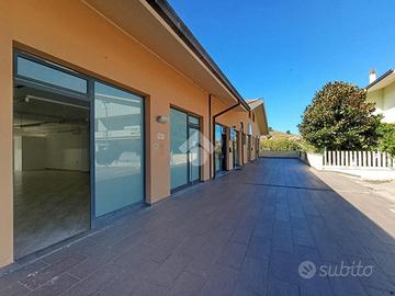 MULTILOCALE A PINETO