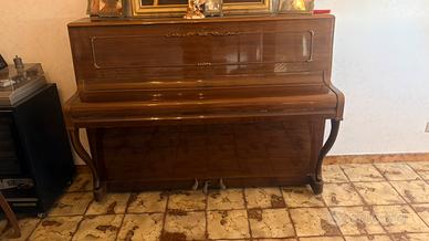 Pianoforte a muro Steinbach