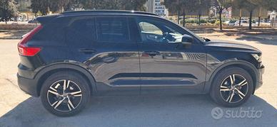 Volvo XC40 D3 R-design