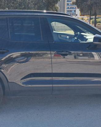 Volvo XC40 D3 R-design