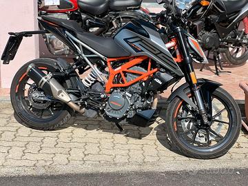 KTM DUKE 125