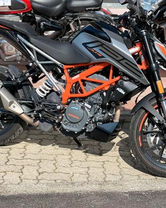 KTM DUKE 125