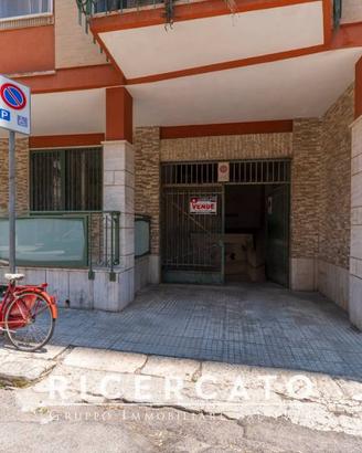 Box / Garage di 12 m² a Lecce
