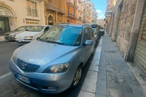 auto Mazda 2