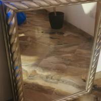 specchio con cornice anticata