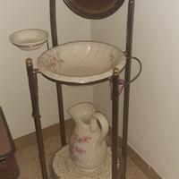 toilette da camera più lavabo 