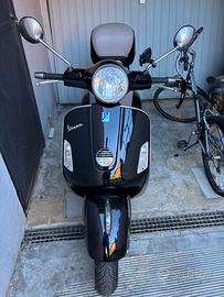 Vespa Gts 125