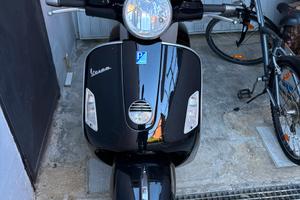 Vespa Gts 125