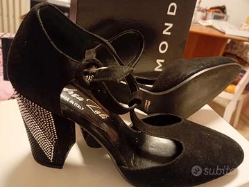 Scarpe in camoscio nere