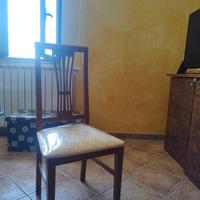 Sedie in legno con seduta imbottita