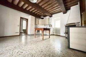 Appartamento di 150 m² con 5 locali e box auto a S