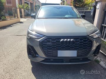 Audi q3 - contattare su WhatsApp