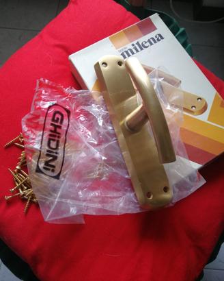 Lecco9 maniglie Ghidini in ottone sat. per finestr
