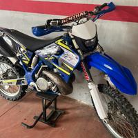Moto YAMAHA 250 YZ TARGATA