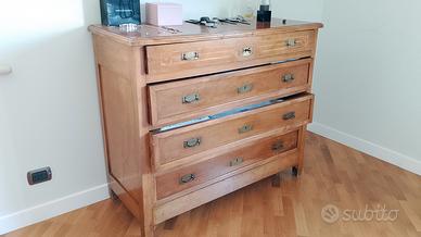 Mobile antico cassettone e coppia comodini