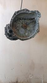 Cambio Renault Master 2.2 DCI 5M anno 2002