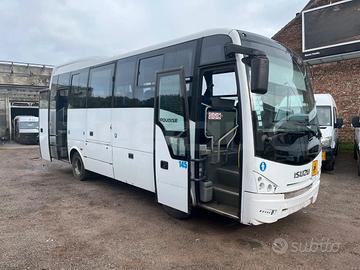 Autobus isuzu turquoise euro 6