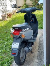Neo's 50 Scooter Yamaha