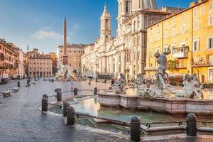 Palazzo / Stabile di 500 m² con più di 5 locali a 