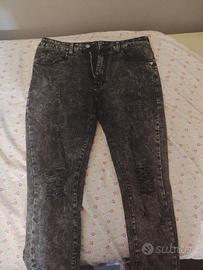 Jeans strappati 