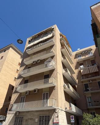 4 LOCALI A BARI