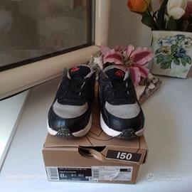 scarpe  bimbo  Nike  leggere descrizione 