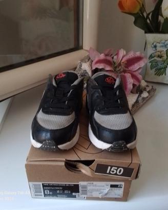 scarpe  bimbo  Nike  leggere descrizione 