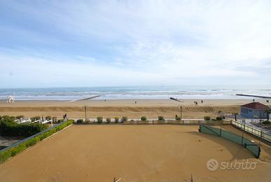 Frontemare 3 doppie e 1 singola dal 13/09 al 27/09