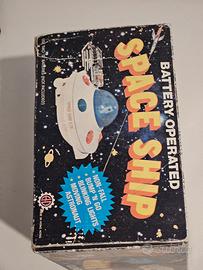 Space Ship Giocattolo Vintage con Scatola