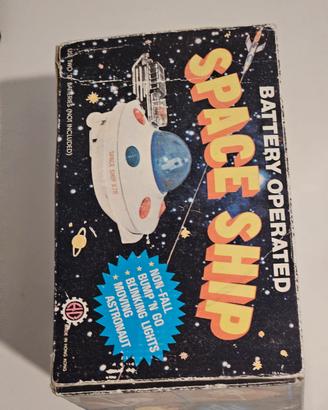 Space Ship Giocattolo Vintage con Scatola