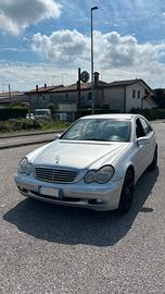 Mercedes C200