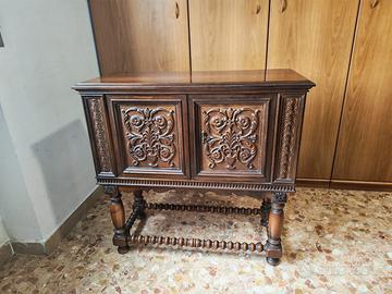Credenzina classica in legno massello anni '50/60