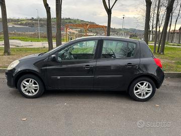 Renault Clio 1.4 benzina 98cv 2006