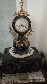 Orologio decorativo da mobile in ceramica smaltata