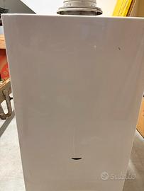 Scaldabagno a gas camera stagna