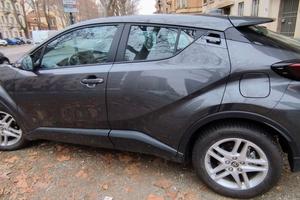 Toyota C-HR Hybrid – come nuova, solo 16.000 km