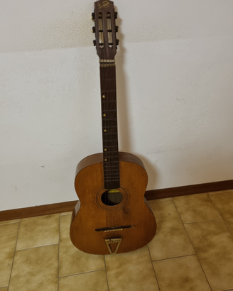 Chitarra classica anni 60