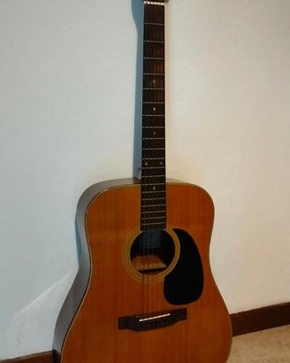 Chitarra acustica Kasuga