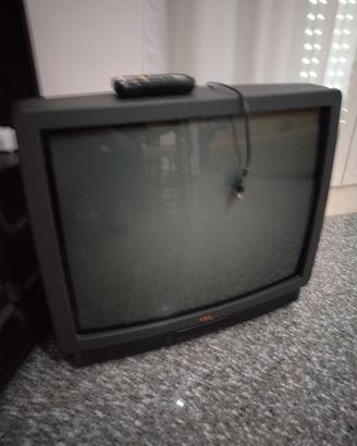 TV  28 pollici  MIVAR.. USATO POCHISSIMO. 