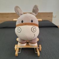 Dondolo in legno a forma di asino