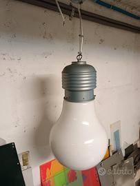 lampadario a forma Lampadina