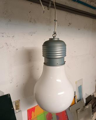 lampadario a forma Lampadina