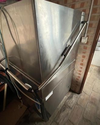 Lavastoviglie professionale